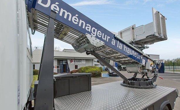 Monte-meuble pour déménagement en étage